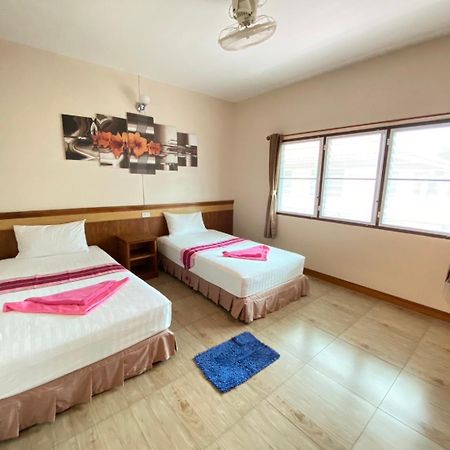 Lotus Hostel Beach 코타오 외부 사진