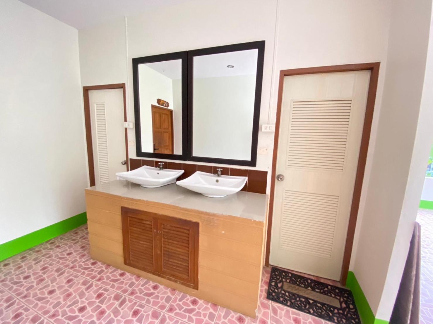 Lotus Hostel Beach 코타오 외부 사진