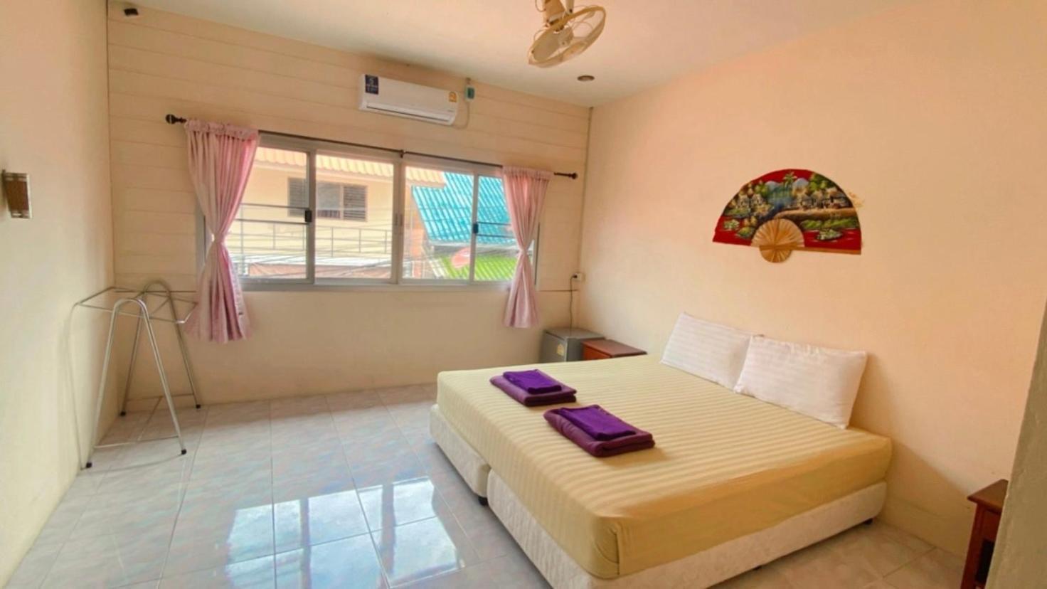 Lotus Hostel Beach 코타오 외부 사진