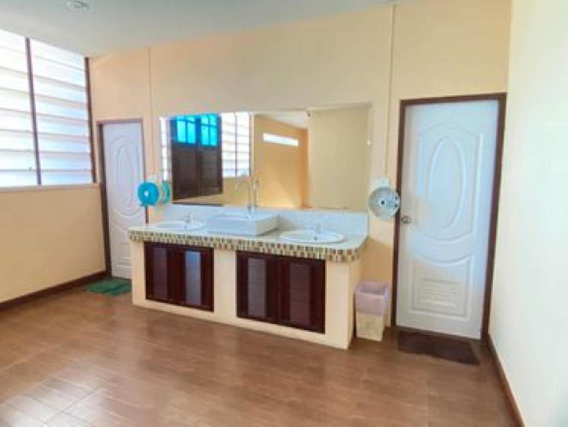 Lotus Hostel Beach 코타오 외부 사진