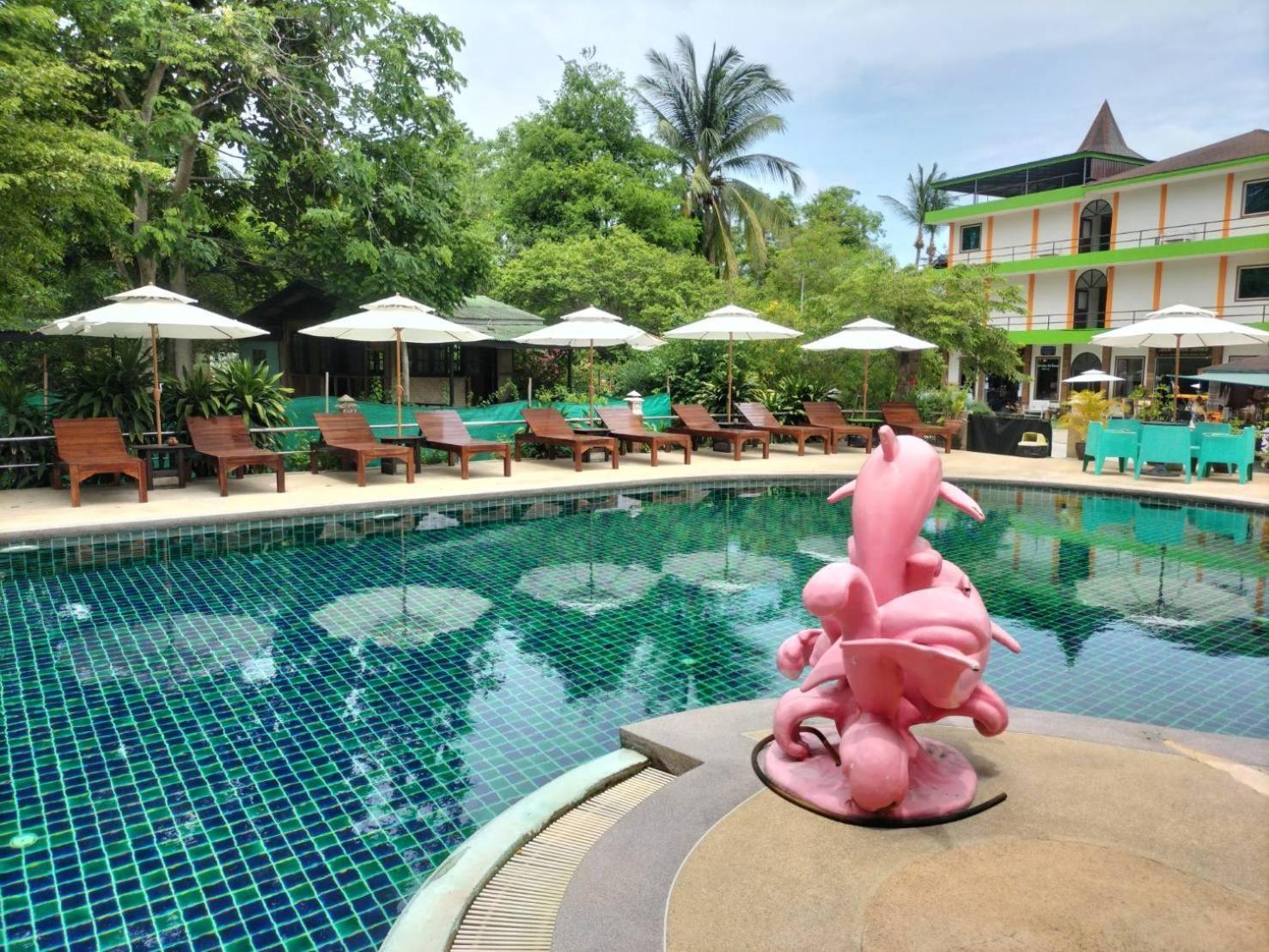 Lotus Hostel Beach 코타오 외부 사진