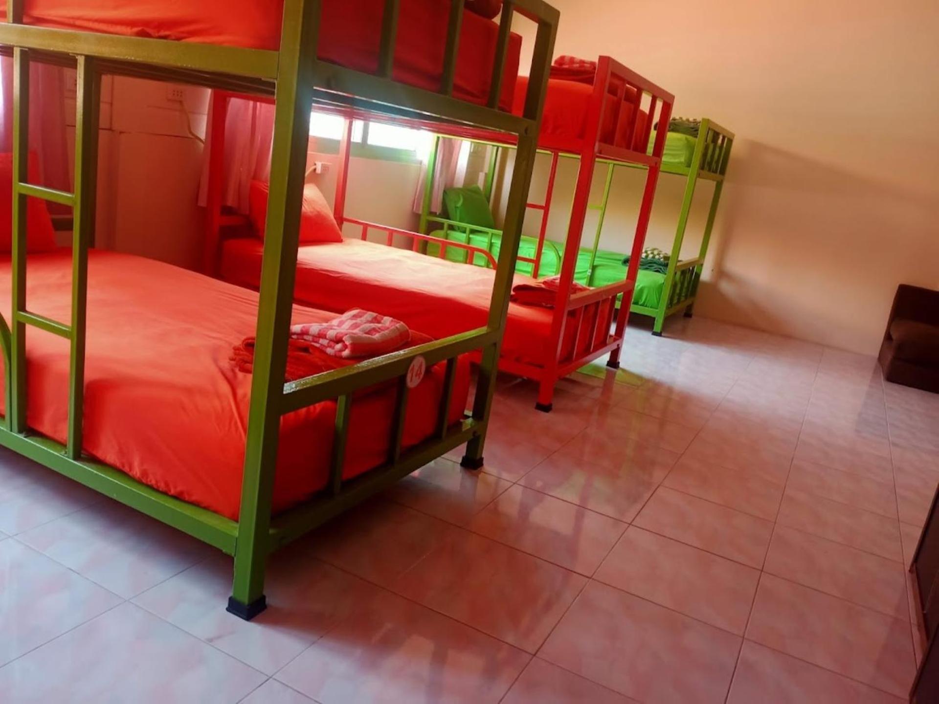 Lotus Hostel Beach 코타오 외부 사진