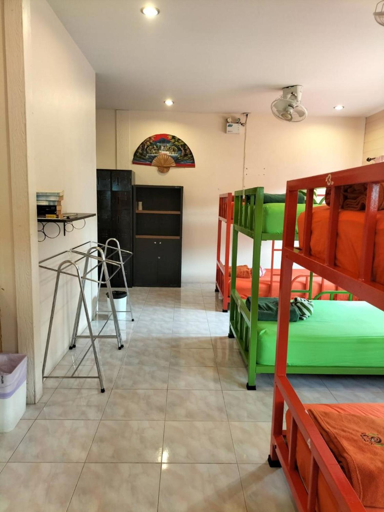 Lotus Hostel Beach 코타오 외부 사진